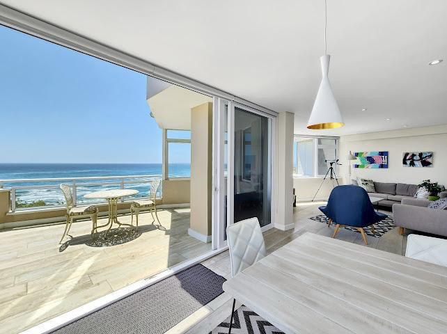 2 Bedroom Property for Sale in Sea Point Western Cape